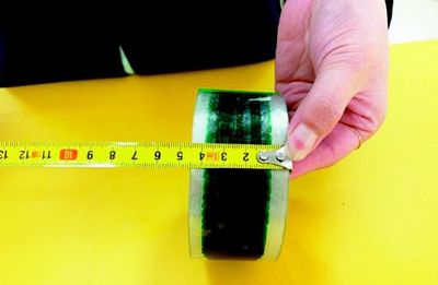 青島快遞包裝綠色治理見成效 “瘦身膠帶”成商家默認(rèn)選擇免膠帶紙箱推廣遇冷